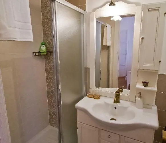 Bed & Breakfast Golden 4*