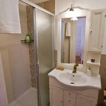 Bed & Breakfast Golden 4*