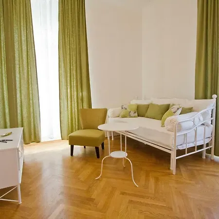 Golden 4* Триест