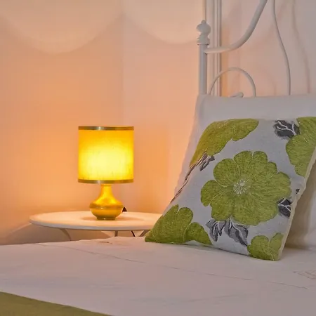 Bed & Breakfast Golden 2*