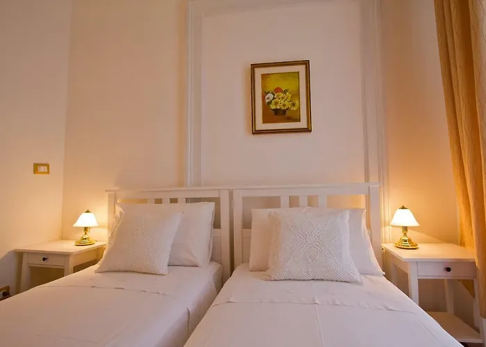 Golden Bed & Breakfast 4*
